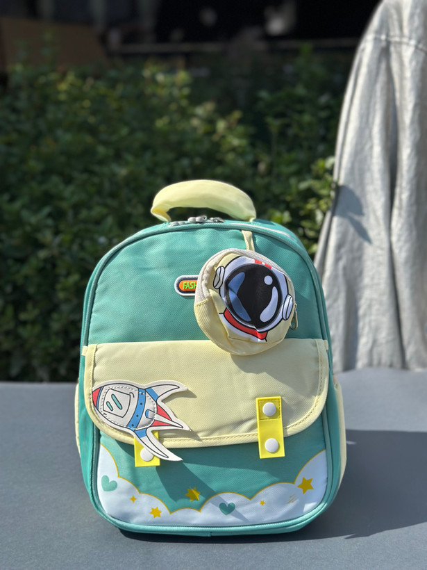 کوله بچگانه وارداتی برند Fashion_Bag مدل دو دکمه برزنتی